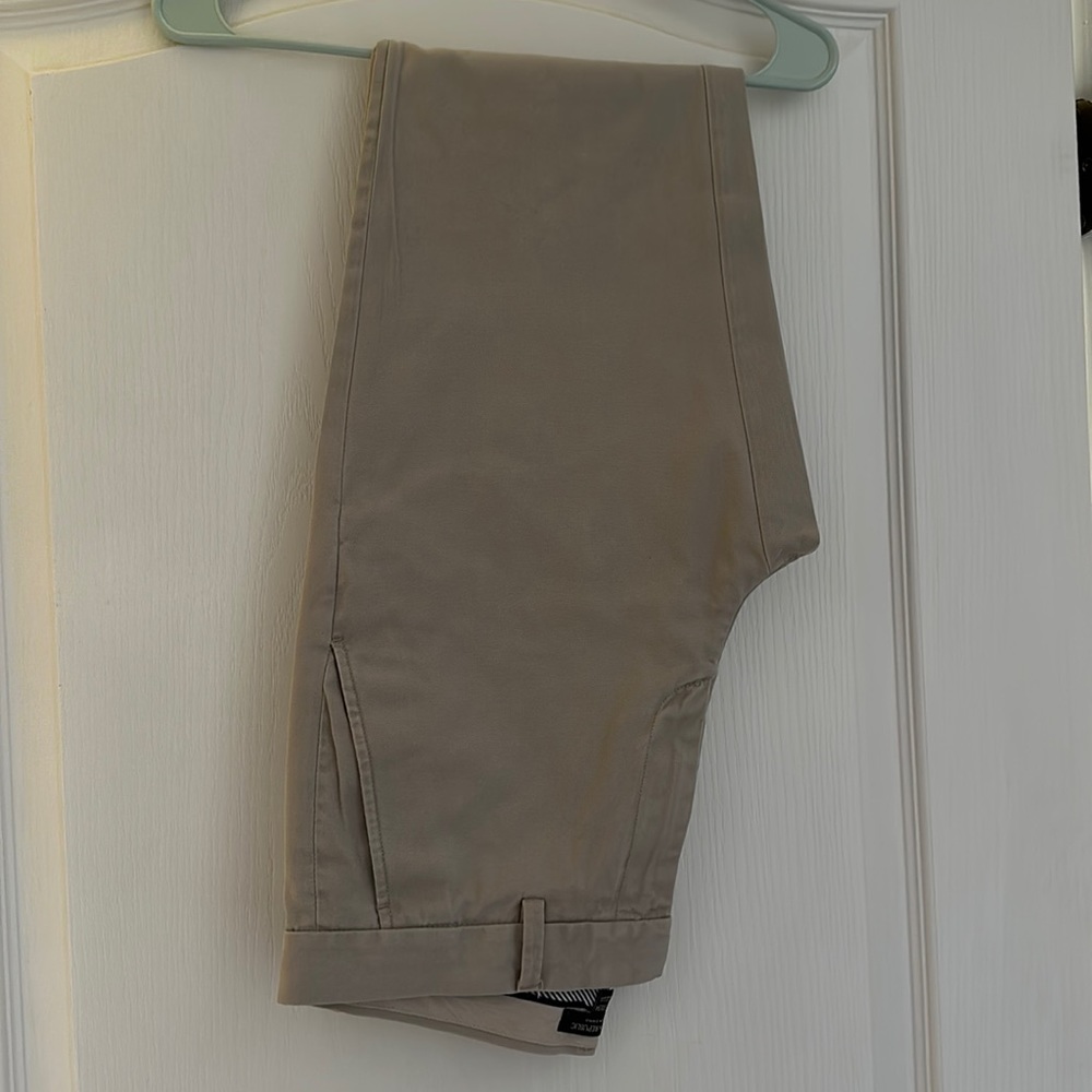 Banana Republic men’s chino pants